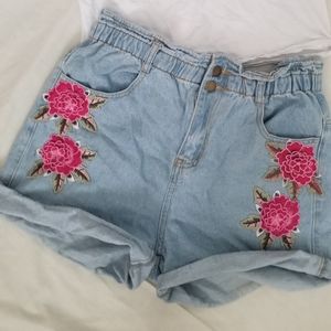 Denim embroidery shorts